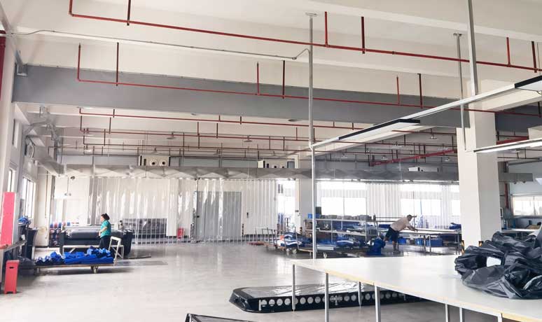 生產(chǎn)車間整體制冷降溫，安裝蒸發(fā)冷省電空調(diào)-臥式射流空調(diào)機(jī)組