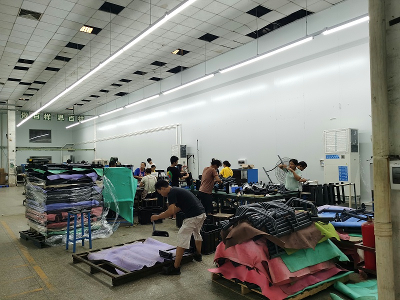 廣東某女子戒毒所生產車間選擇星科環?？照{冷風機