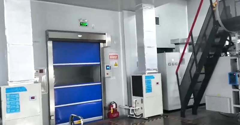 工業廠房區域崗位降溫，安裝星科蒸發冷省電空調-立式管道機